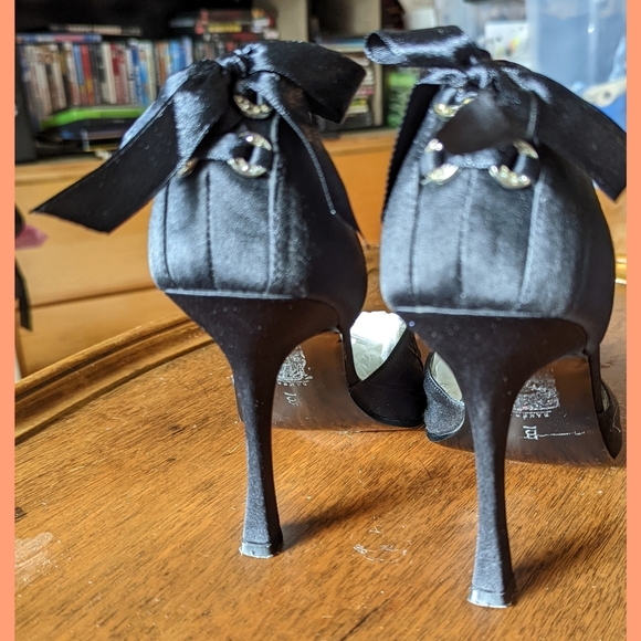 Ted Baker Classy Black Satin Pumps - Picture 2 of 7